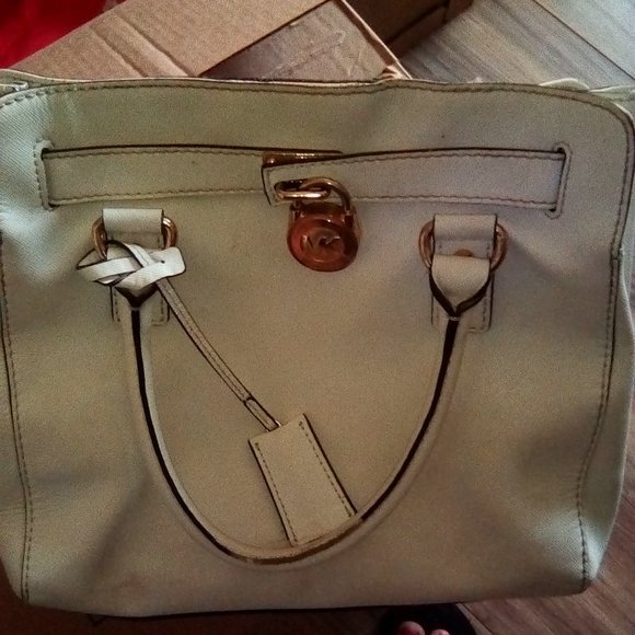 Michael Kors Hamilton Purse $45 - Picture 2 of 2